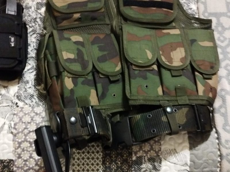 Equipo entero de airsoft. Armas y ropa. Ganga!!!