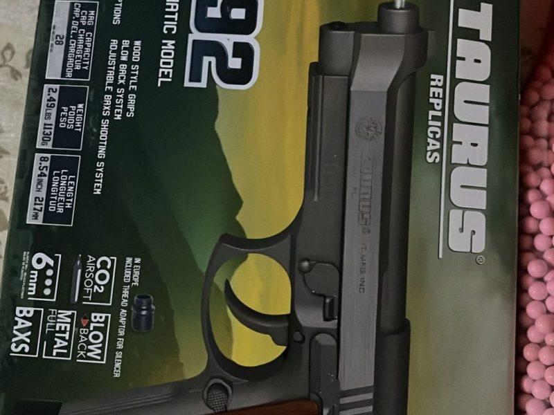 Pistola semiautomática