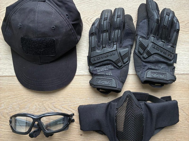 Pack Uniforme + Chaleco + Gafas Balisticas + Mascara + Guantes