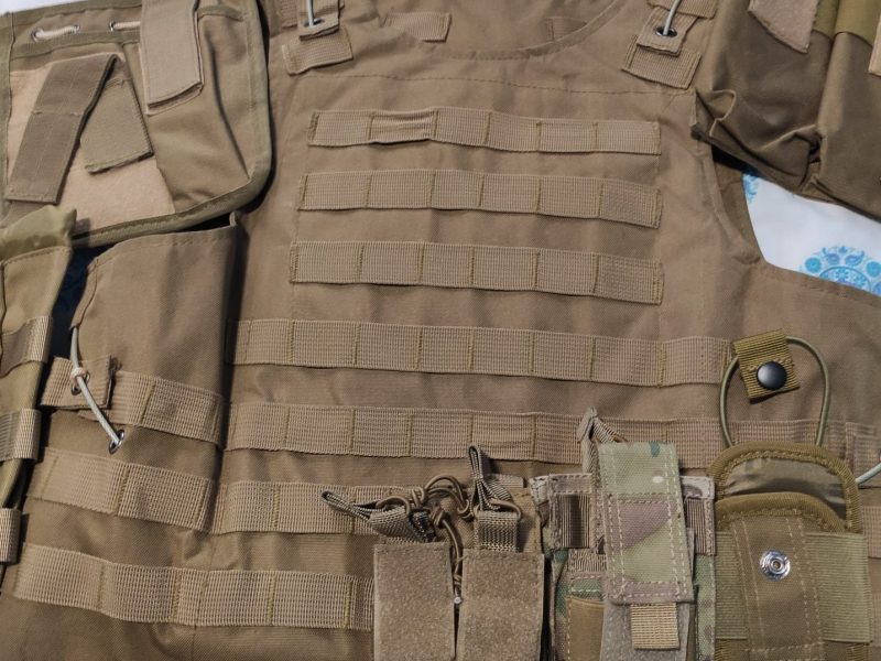 Se venden dos chalecos y un chest Rig