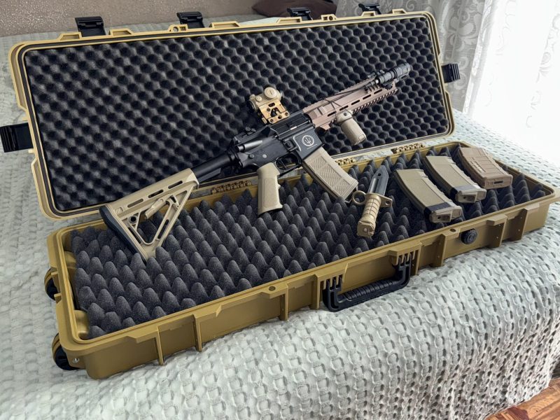 ROSSI - NEPTUNE SAS - TAN + LA CAJA