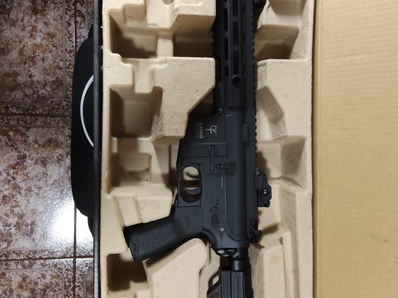 Replica aeg m4 saigo shinobi negra (hex custom) + la batería 7.4V + el cargador