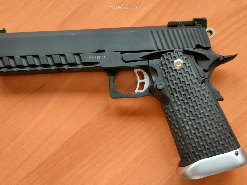 Pistola KJ WORKS
