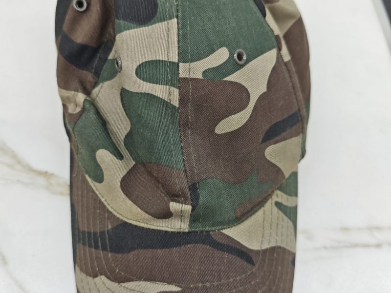 Camiseta woodland y gorra
