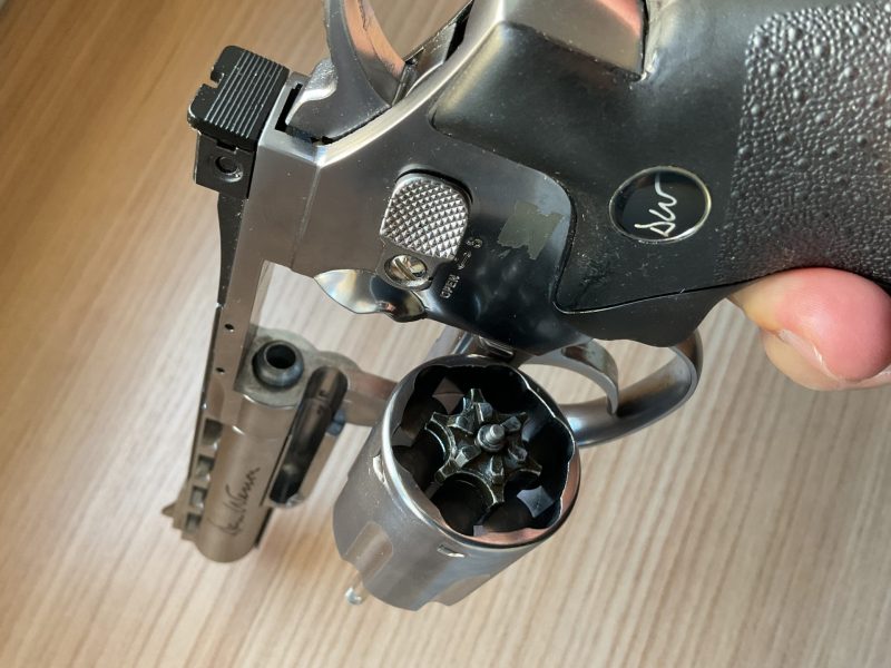 Revolver Dan Wesson 4’’ de CO2
