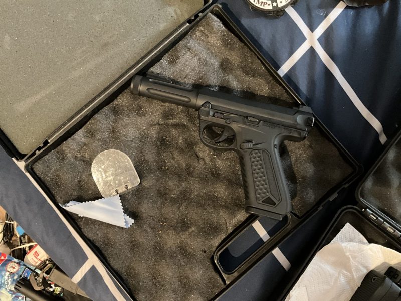 Réplica Marui MP7A1