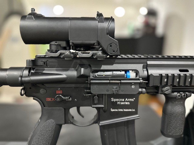 Vendo replica marca Specna Arms H Series, modelo SA Hseries Cal 5.56mm x 45