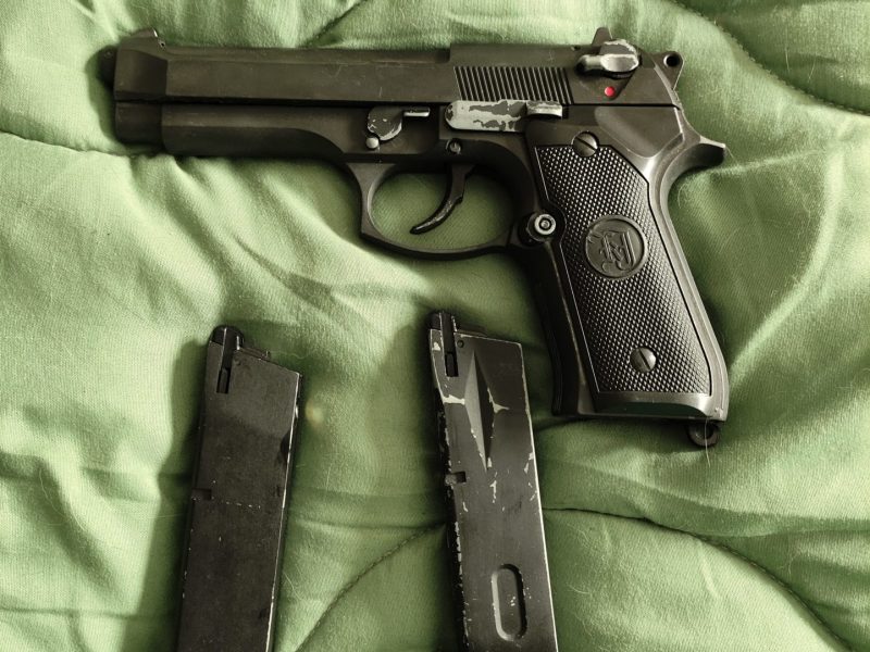 Beretta M9 KJ Works + 2 Cargadores