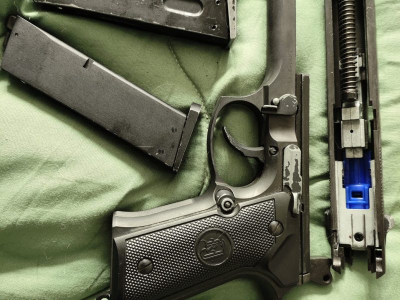 Beretta M9 KJ Works + 2 Cargadores