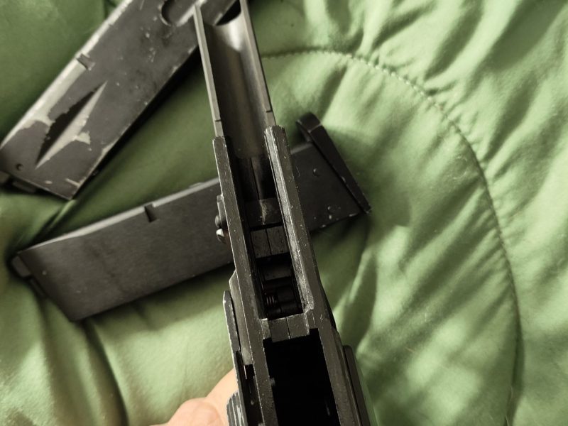 Beretta M9 KJ Works + 2 Cargadores