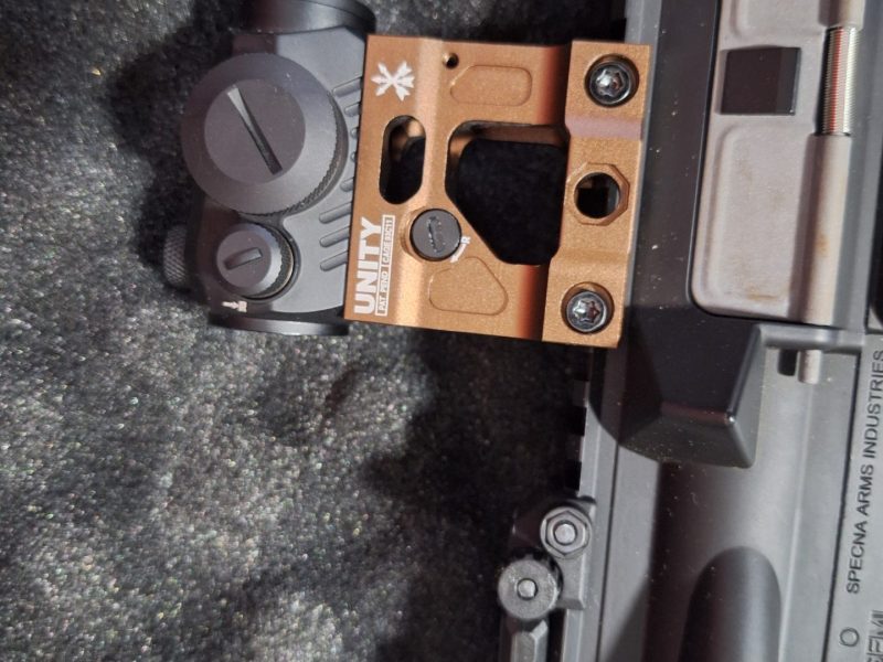 Réplica M4 Specna Arms SA-E09 Negra/Tan