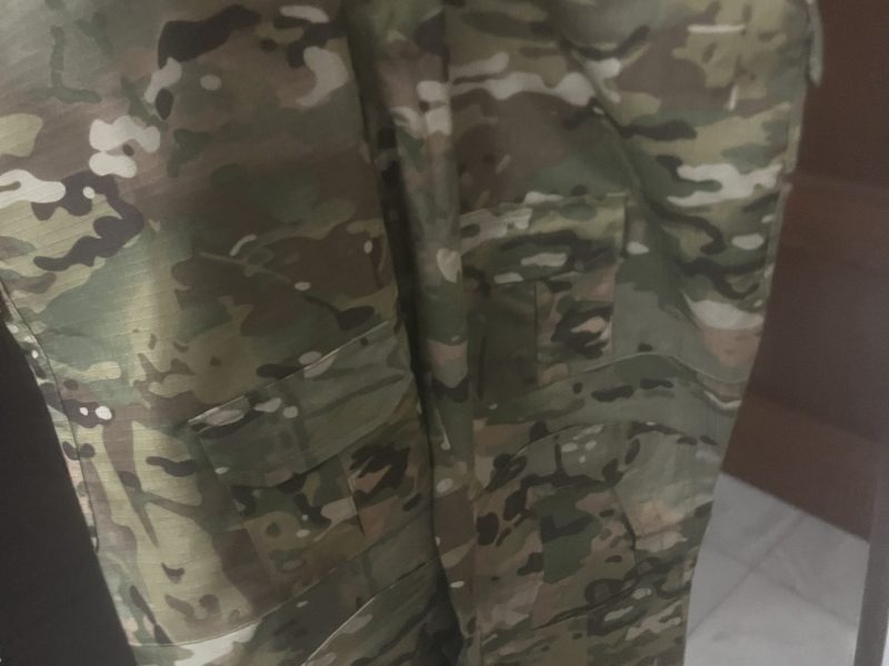 Vendo dos pantalones multicam y multicam black