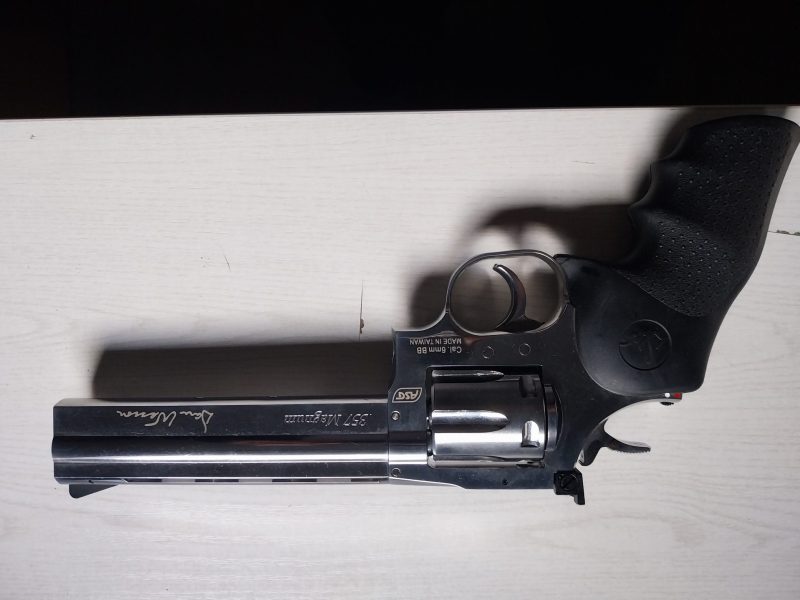 Dan Wesson 715 Revolver