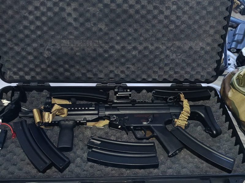 Vendo mp5 de Cyma blue edition con 4 cargador midcap y 2 higcap