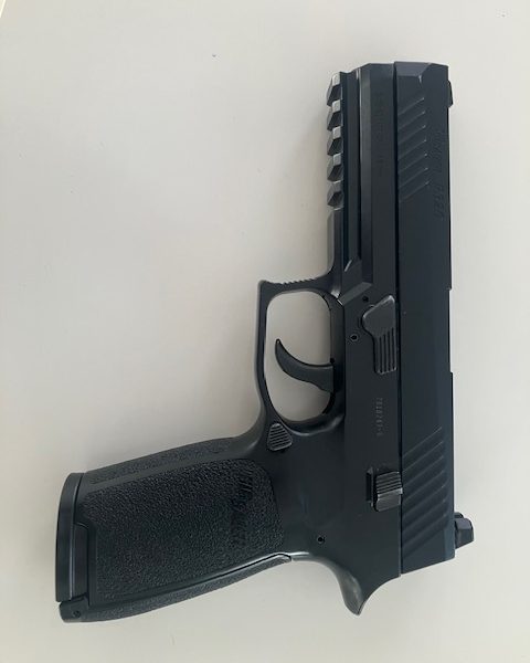 replica calibre .77 de co2 sig souer p320