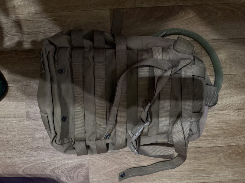 Mochila con camelback extraible