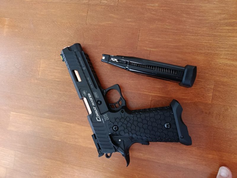 Vendo dos pistolas de co2 modelo Combat Master bajo licencia STI, de la marca ASG.