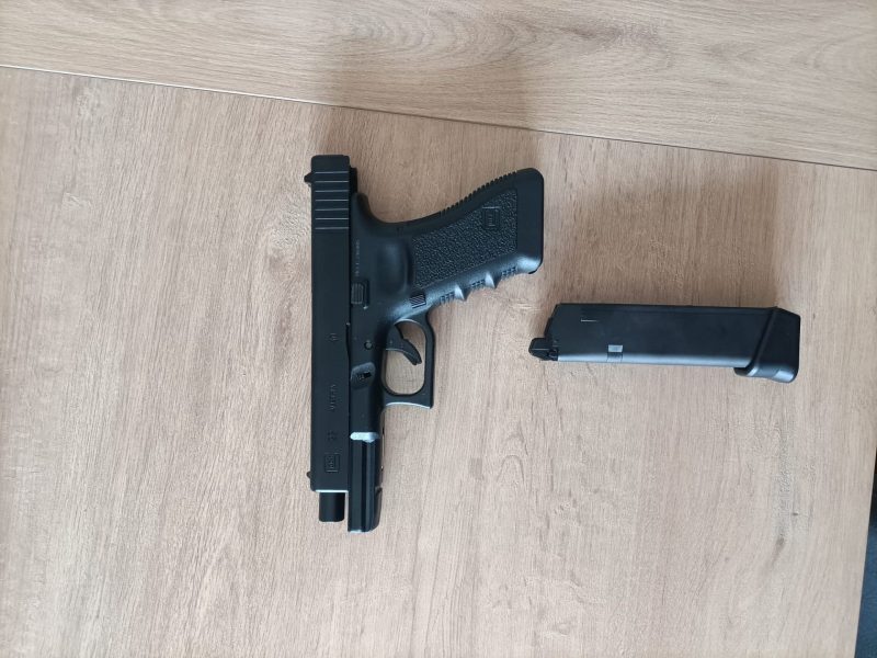Se vende Glock 22