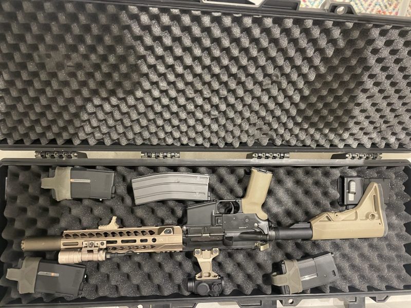 Tokyo Marui M4 MWS GBBR MK18 Style + 5 Magazines + Vector Optics + Case