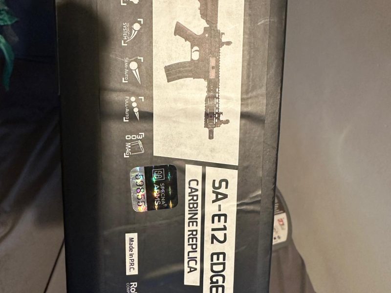 Airsoft Speca Arms SA-E 12 EDGE PDW con accesorios