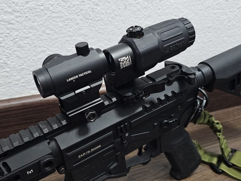 Zion Arms R15 M4 AEG + EOTech G33 + Lancer Tactical Red Dot + 4 cargadores + batería