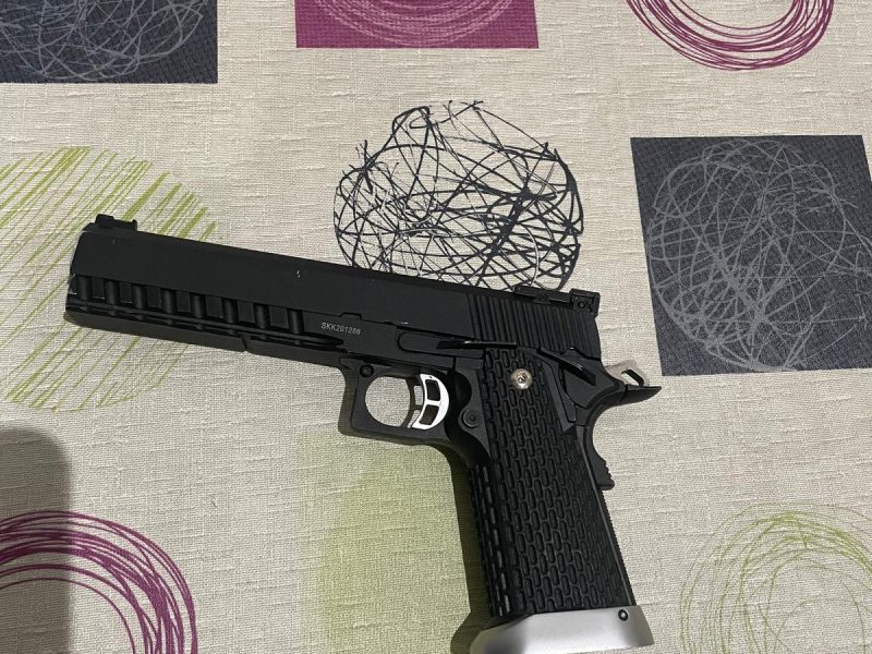 Pistola Hi-Capa KJ Works KP-06 Full Metal Negra/Plata