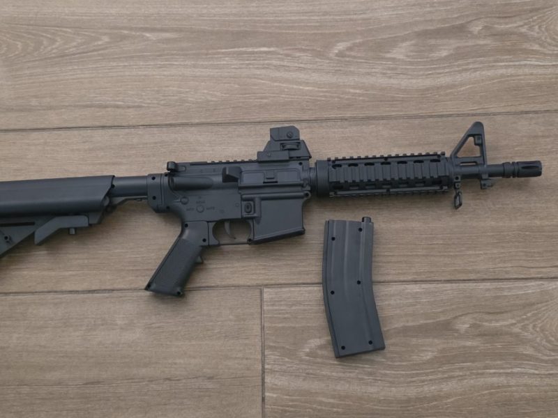 Airsoft m4 de muelle