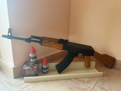 AK47 CO₂ 4.5mm (BB acero) + extras + factura | Estado impecable
