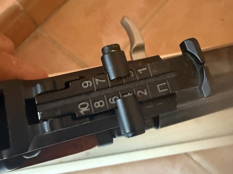 AK47 CO₂ 4.5mm (BB acero) + extras + factura | Estado impecable
