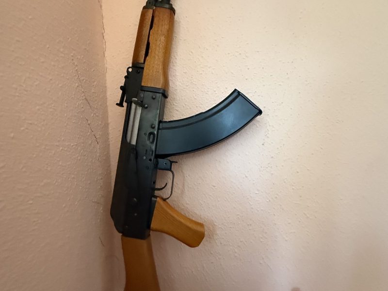AK47 CO₂ 4.5mm (BB acero) + extras + factura | Estado impecable