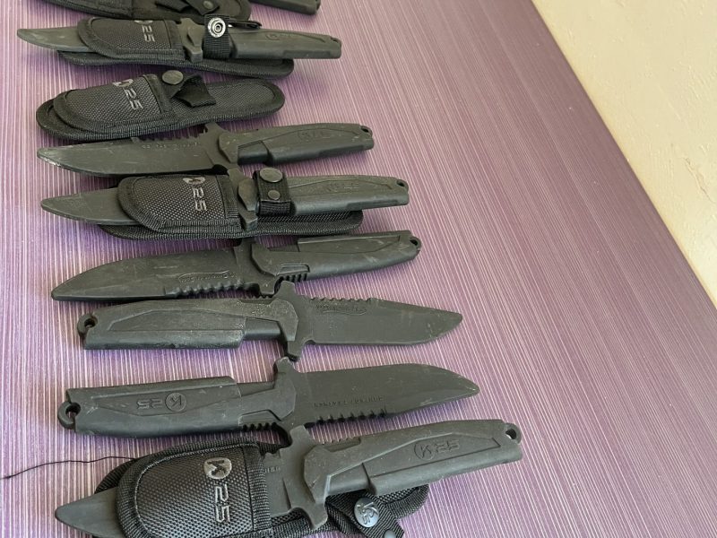 Cuchillos de entrenamiento K25