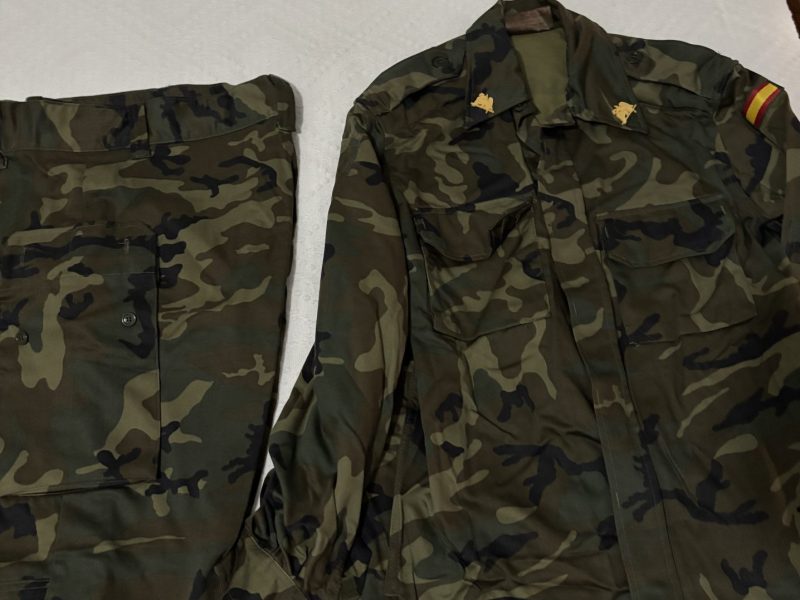 Uniforme ET talla L