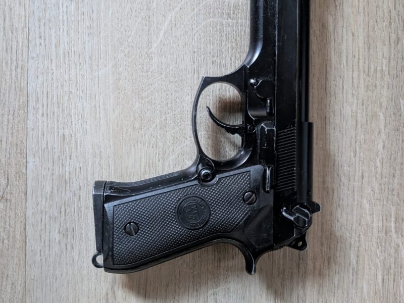 Pistola Beretta M9