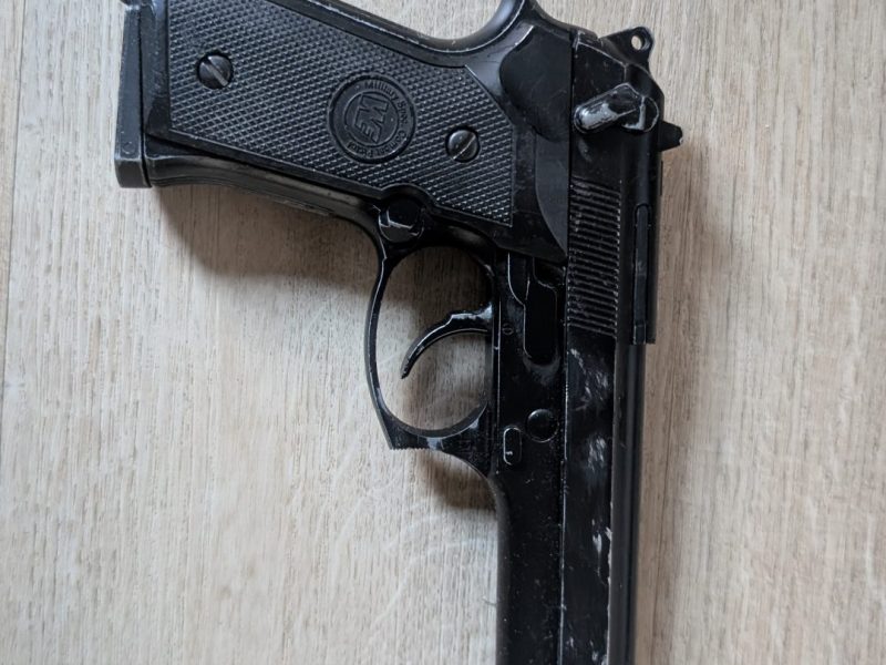Pistola Beretta M9