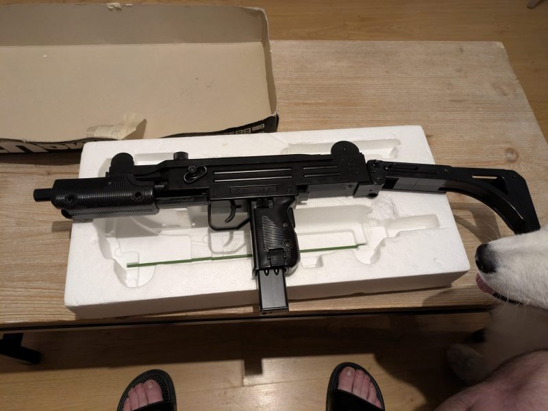 SMG UZI (Subfusil Uzi). Marui (Tokyo Marui).