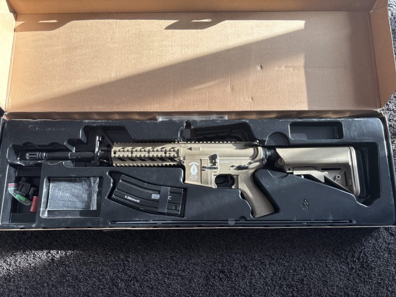 Réplica Airsoft G&G CM16 Raider-L DST (M4 Tan) - Con Caja Original