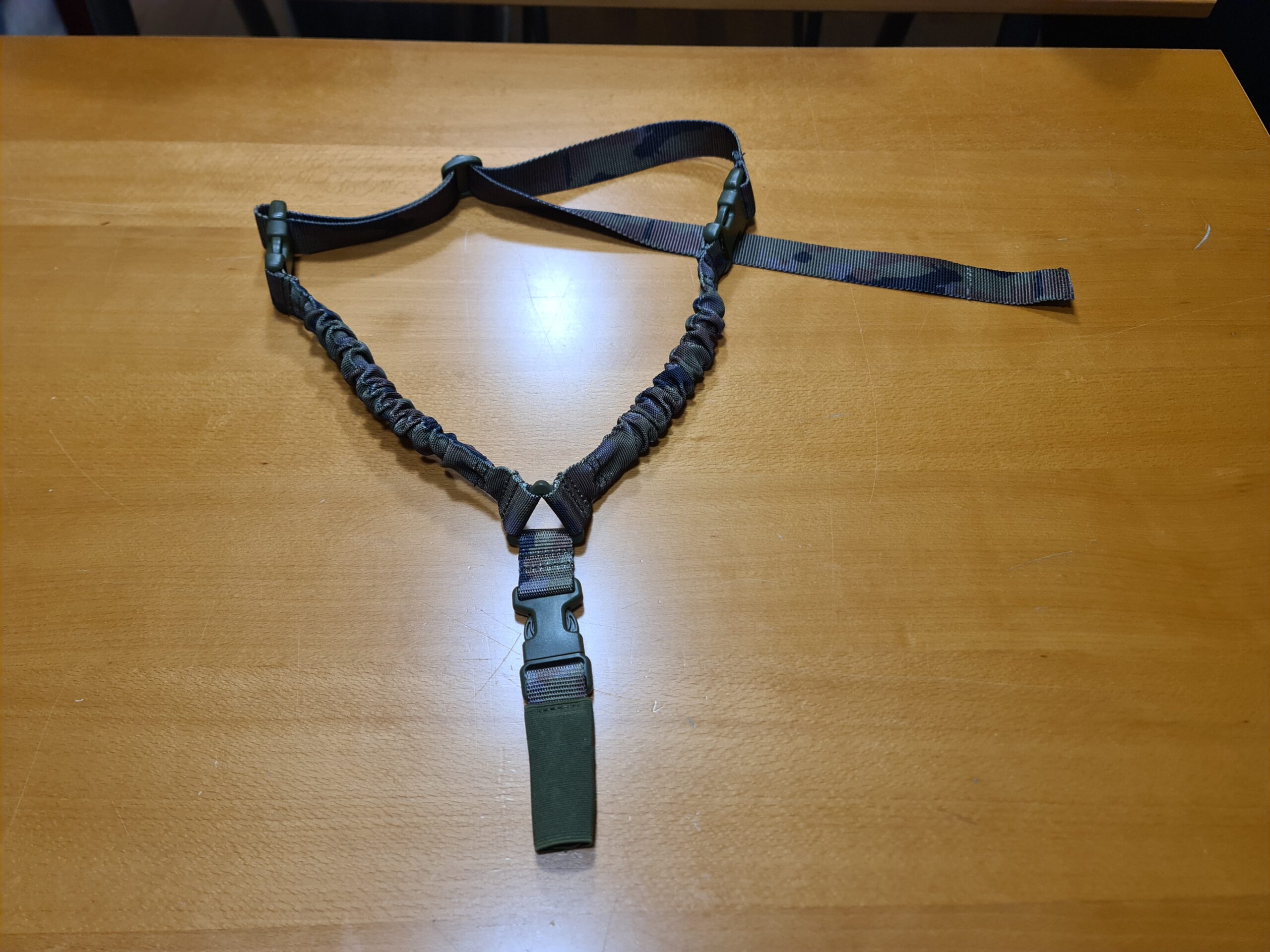 Sujecion de arma Boscoso Español