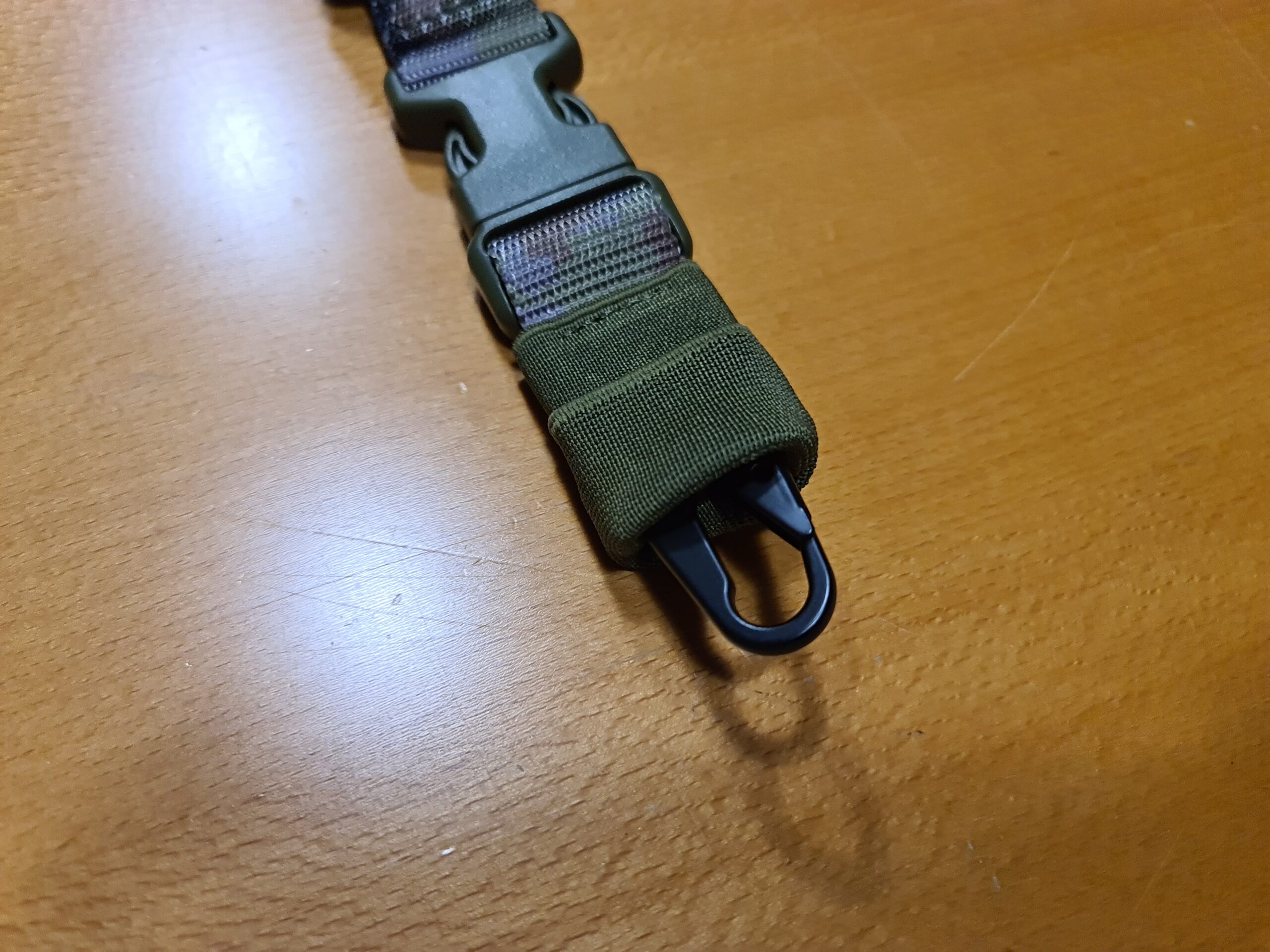 Sujecion de arma Boscoso Español