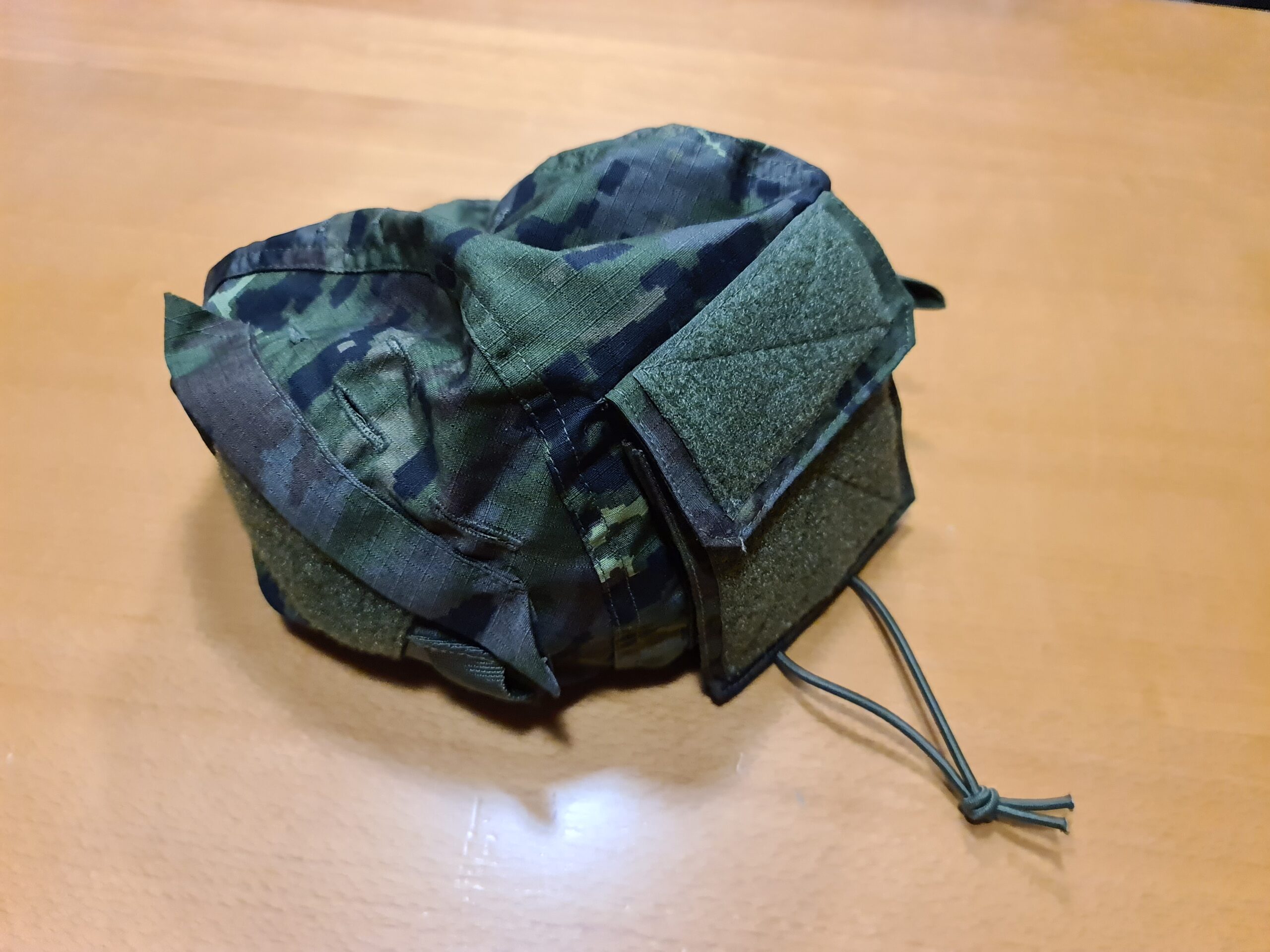 Casco Militar RATNIK, Funda Boscoso Pixelado