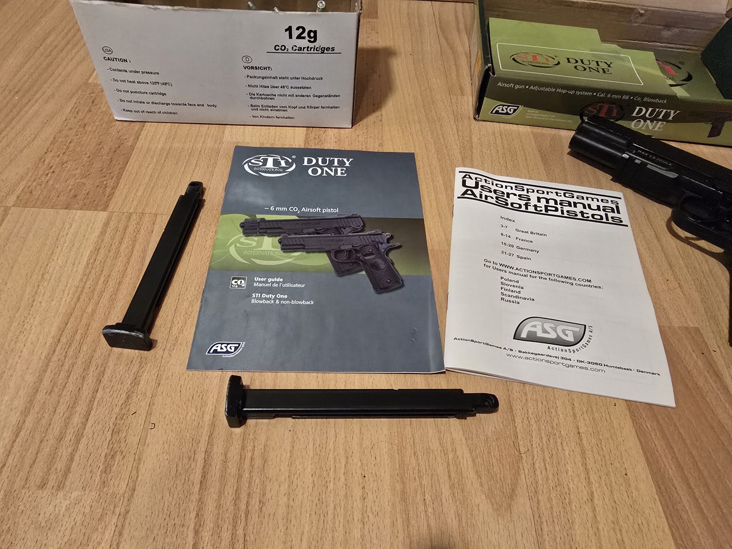Pistola ASG Duty One - 6 milimetros