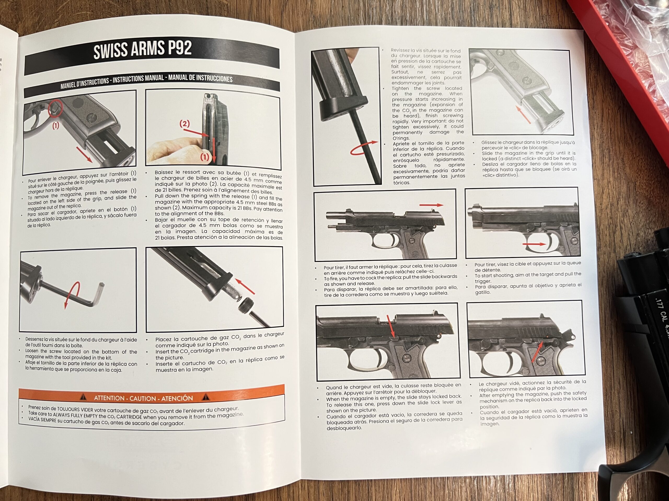 Pistola réplica Swiss Arms P92