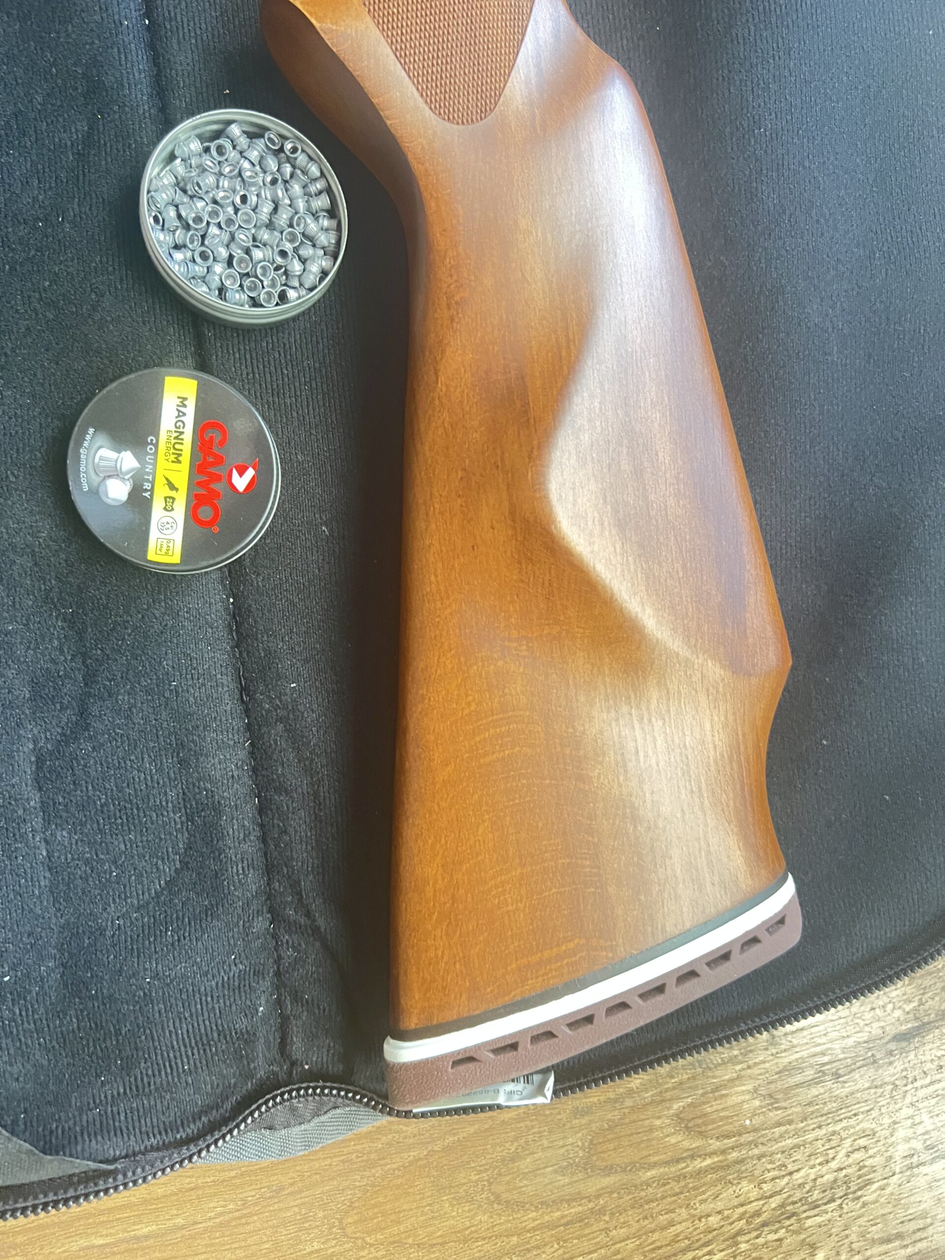 Hatsan Striker 1000X 4,5mm con funda usado en Cunit