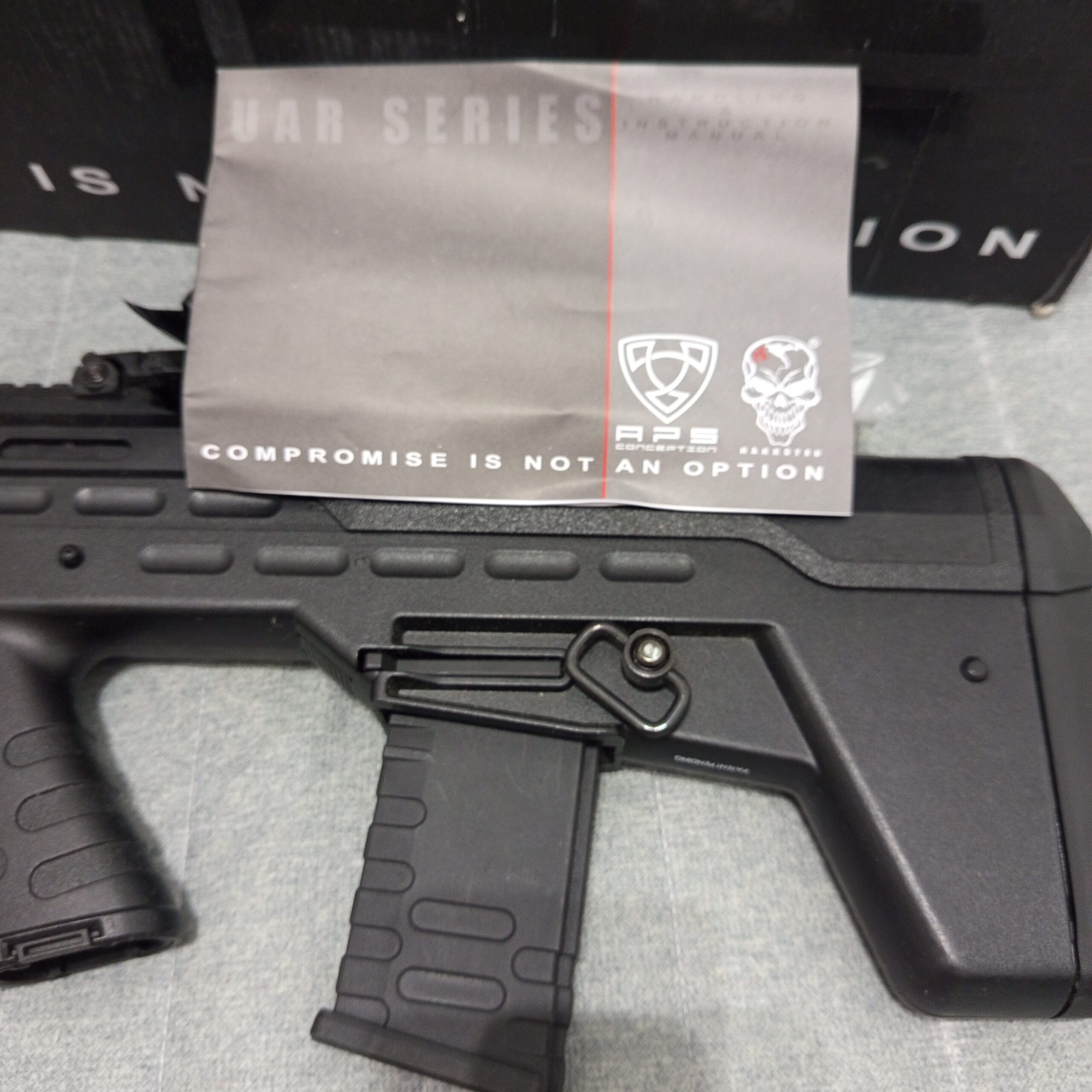 APS UAR501B Urban Assault Rifle + lote completo – Barcelona