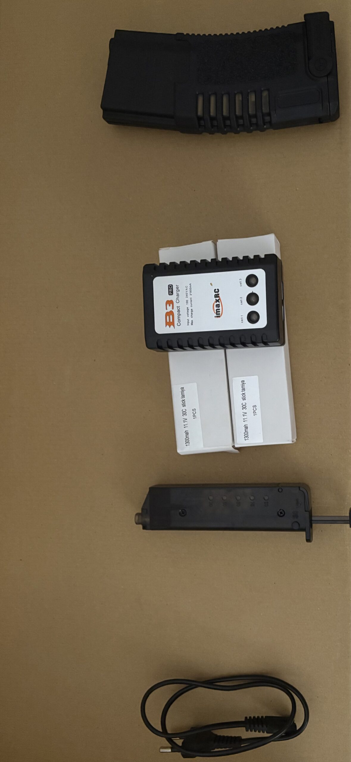 Amoeba AM-008-BK M4 AEG + caja y accesorios