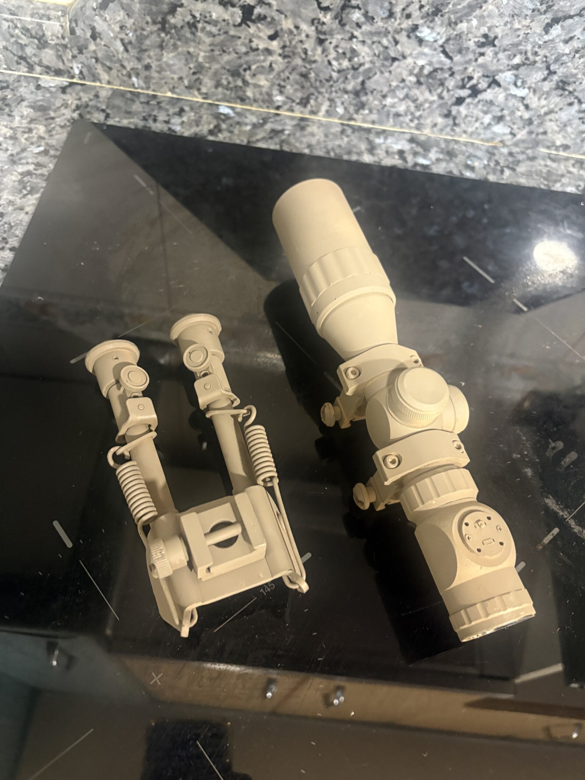 Mira telescópica + bipode