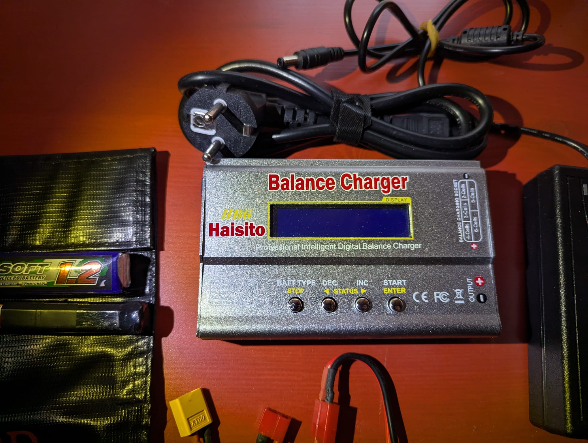 Cargador Inteligente HB6 + Bolsa Ignífuga + 2 Baterías 11.1v