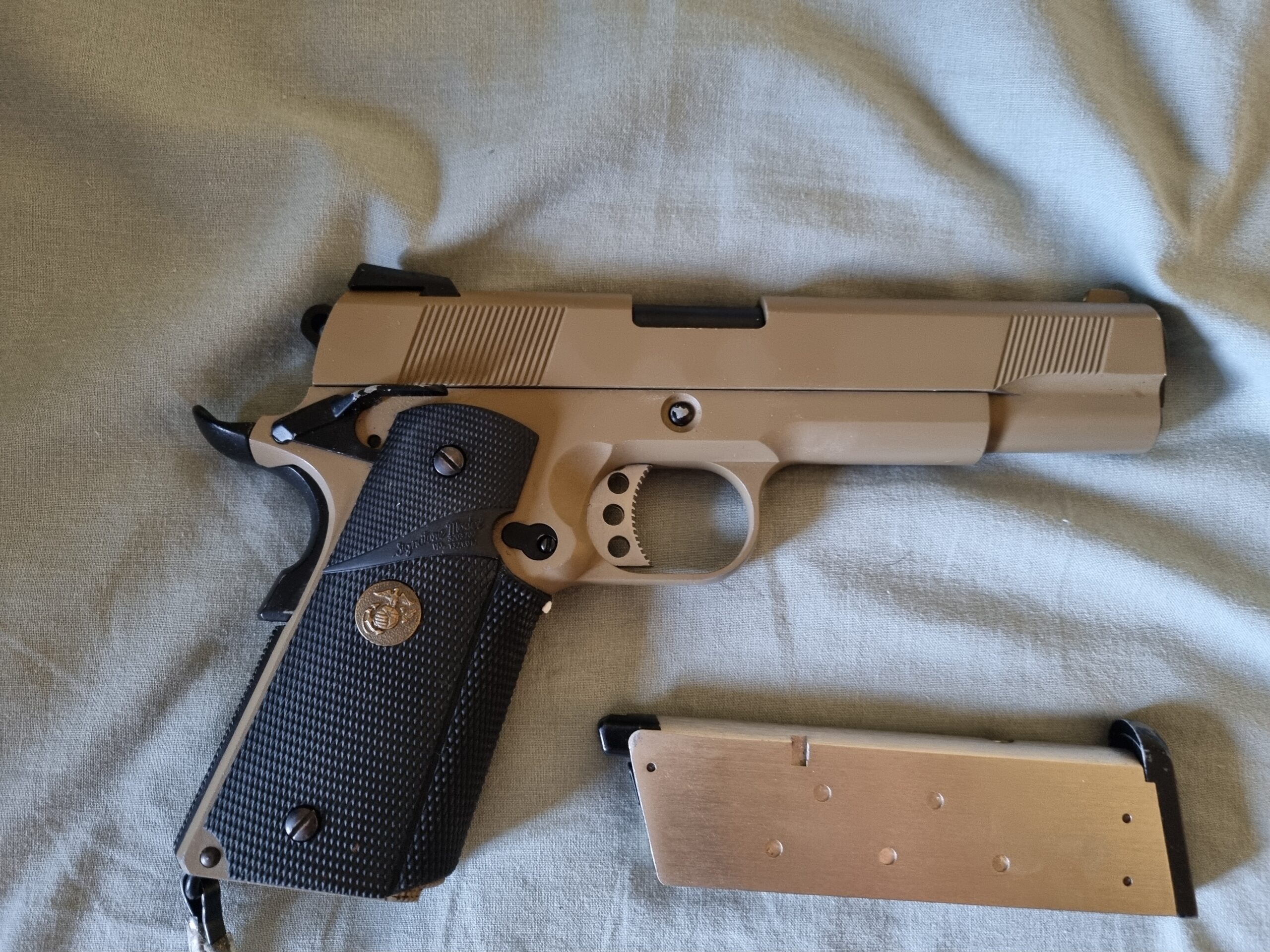 M4 Upgradeada y M1911 color Tan