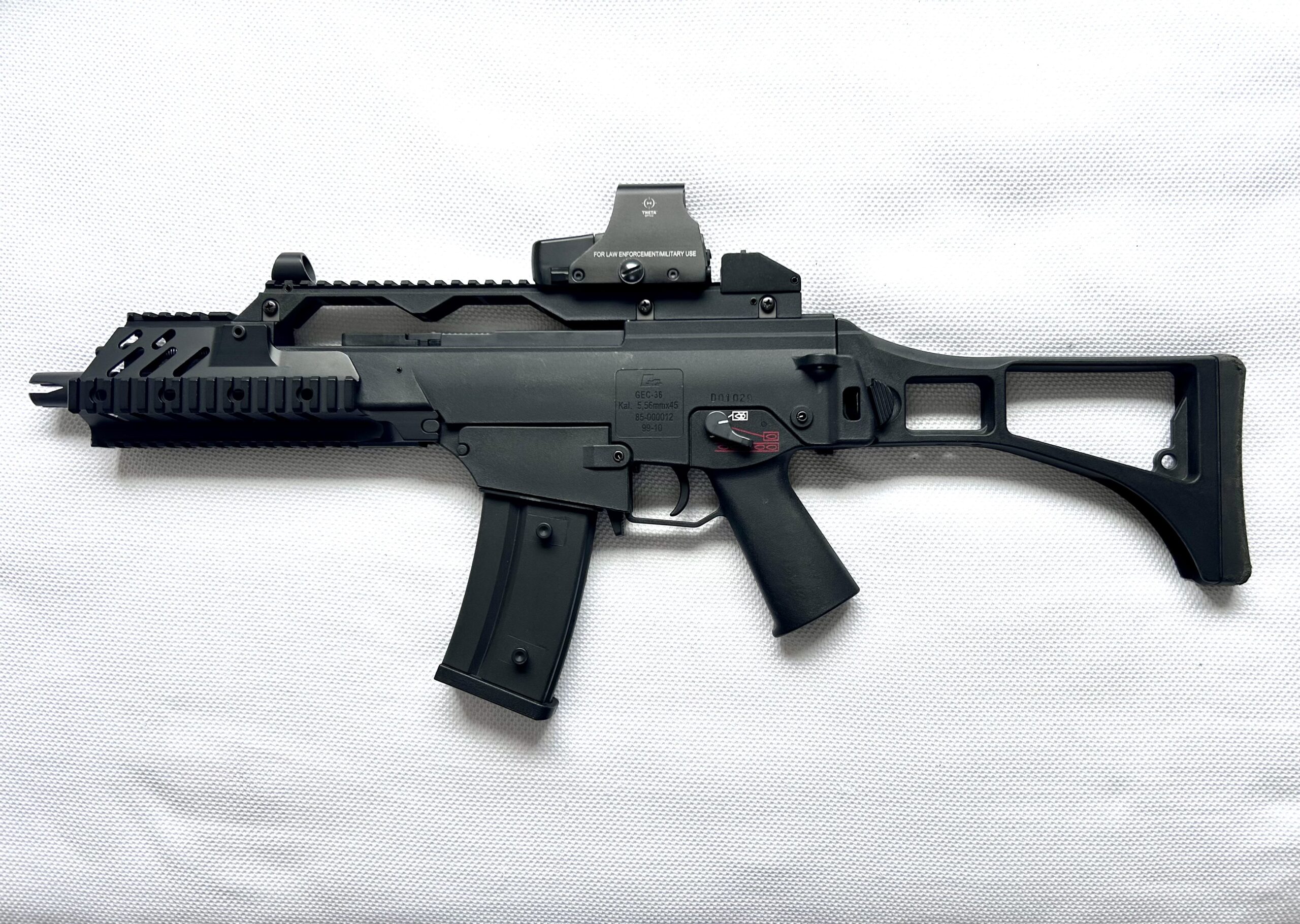 G&G GEC36 RIS (G36C) con visor. Nunca utilizada en partidas. Madrid