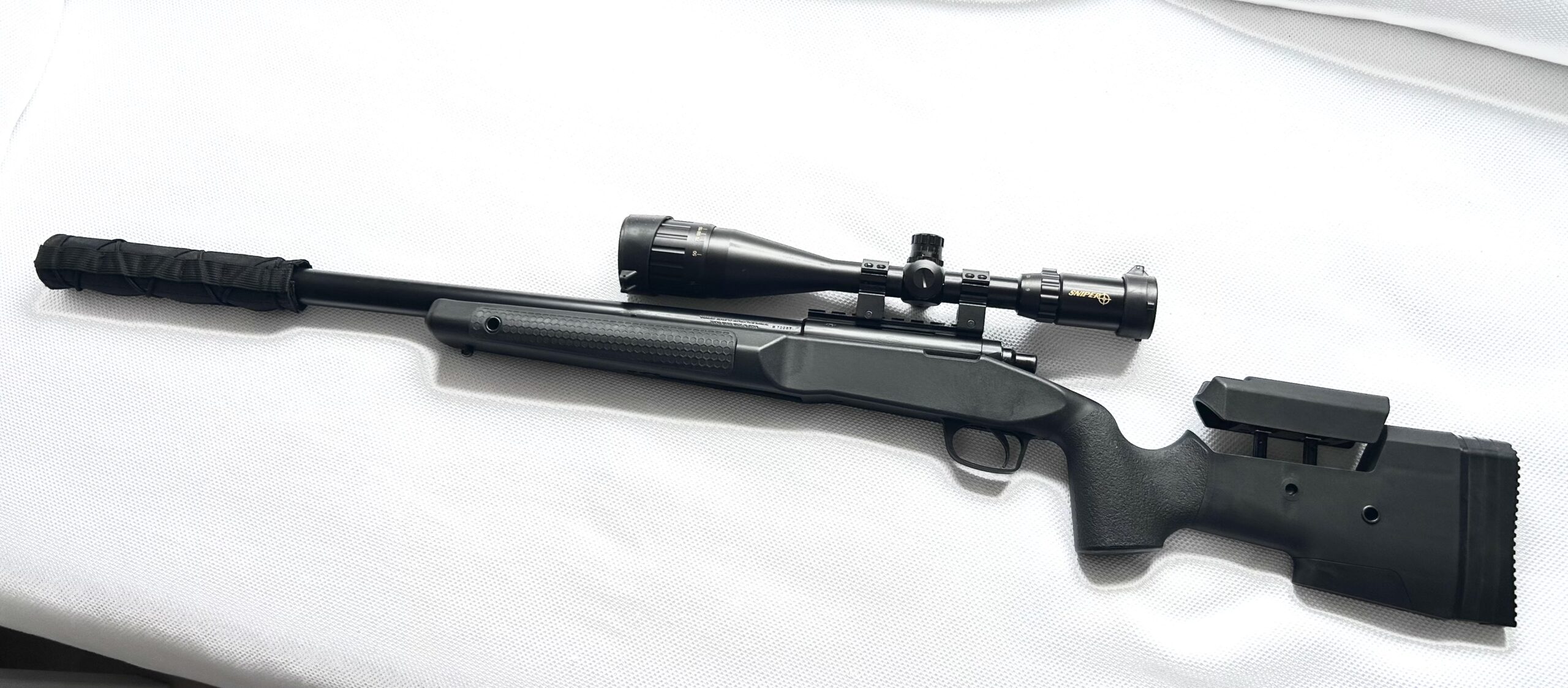 Vendo réplica de airsoft Tokyo Marui VSR-10 de cerrojo manual, equipada con culata Maple Leaf MLC-S1. En Madrid
