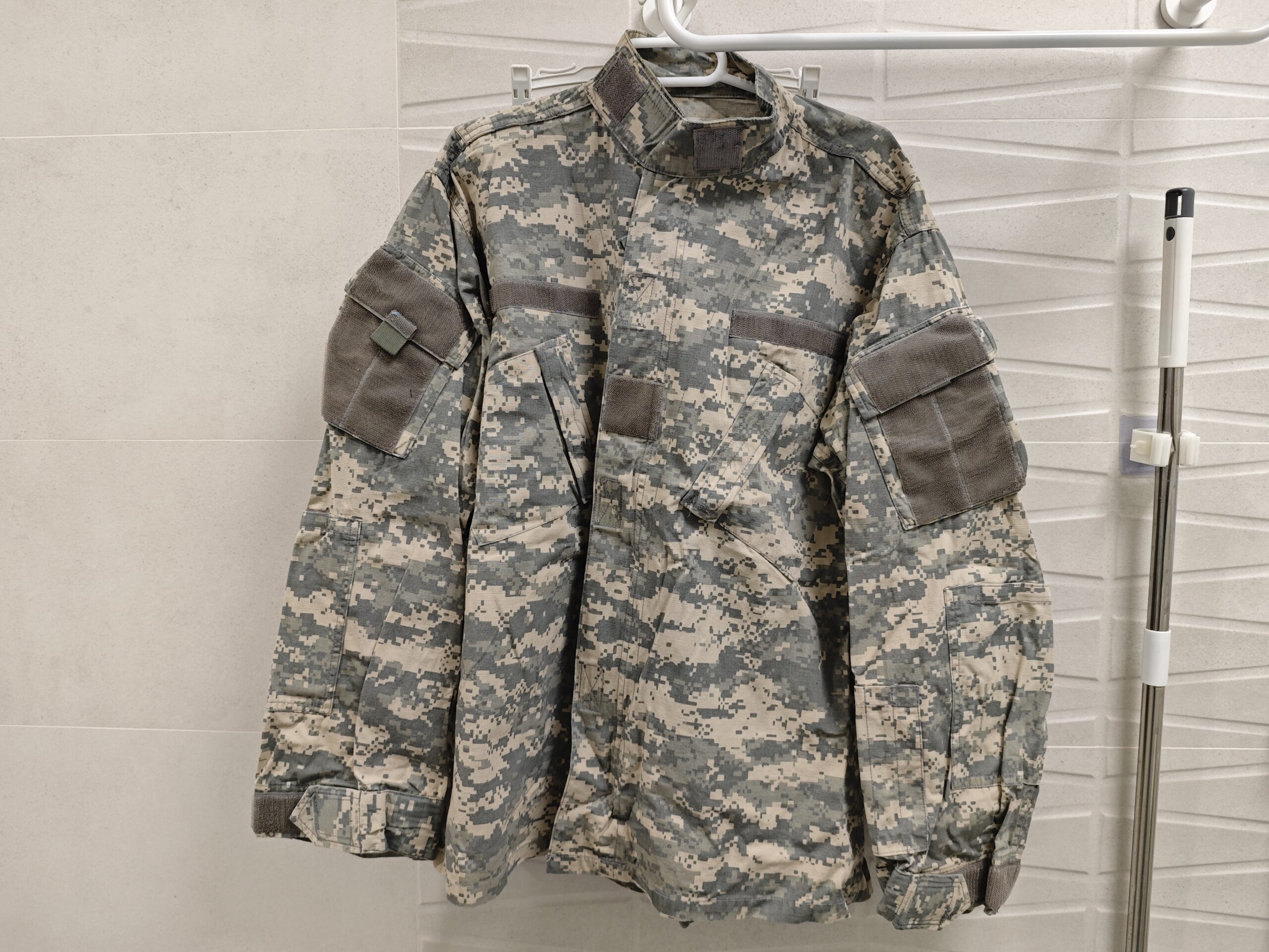 Uniforme camuflaje Navy Digital talla Medium Regular